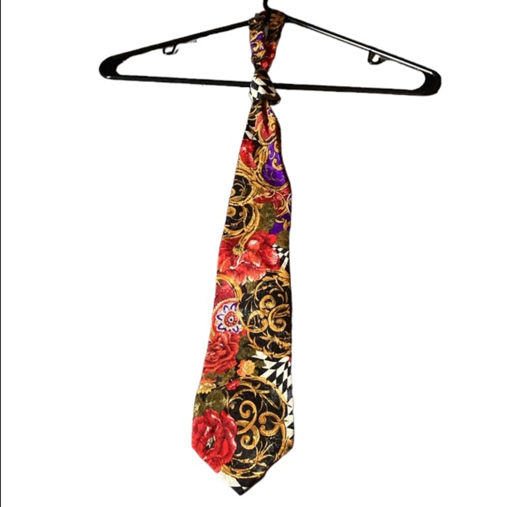 Women’s Vintage Baroque Whimsy Print Necktie